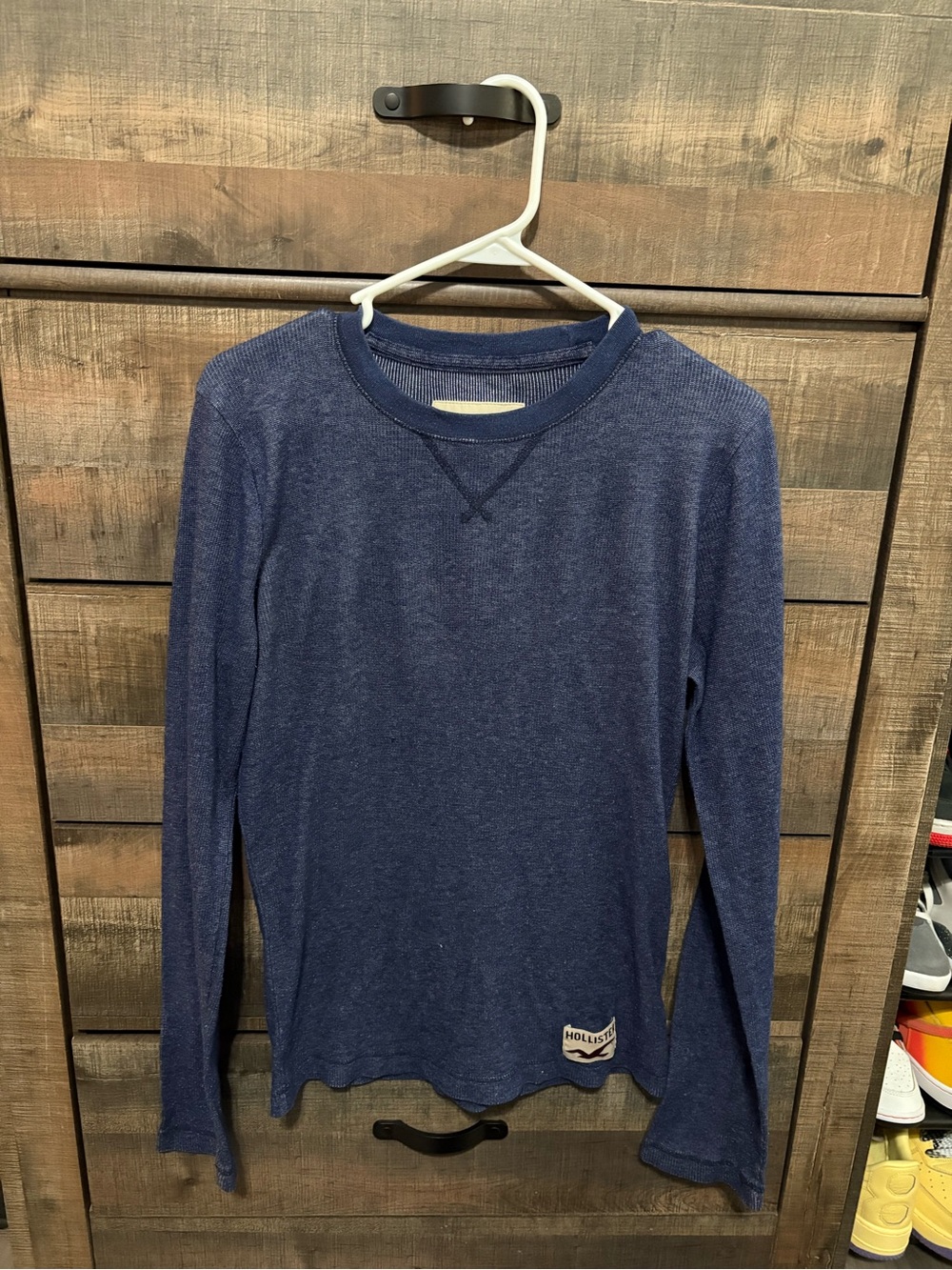 Hollister Men's Navy Long-Sleeve Crewneck Shirt